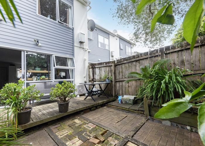  at 37/218 Captain Springs Road, Te Papapa, Auckland