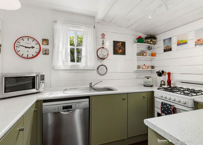  at 4 Tyne Street, Island Bay, Wellington