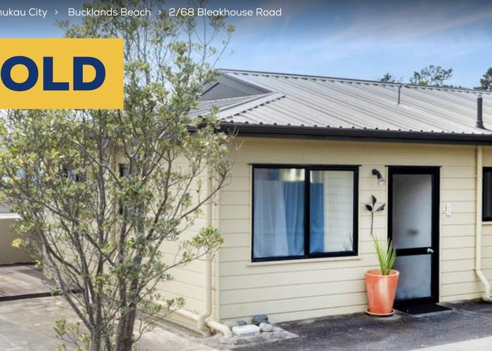  at 2/68 Bleakhouse Road, Bucklands Beach, Auckland
