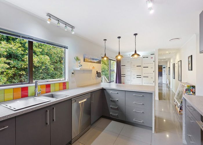  at 2 Makora Road, Otaihanga, Paraparaumu