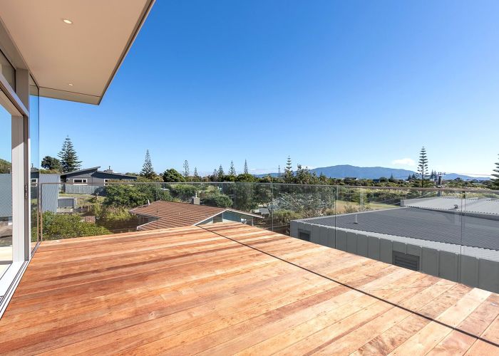  at 20A Queens Road, Waikanae Beach, Kapiti Coast, Wellington