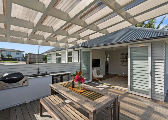  at 31 Apirana Avenue, Glen Innes, Auckland