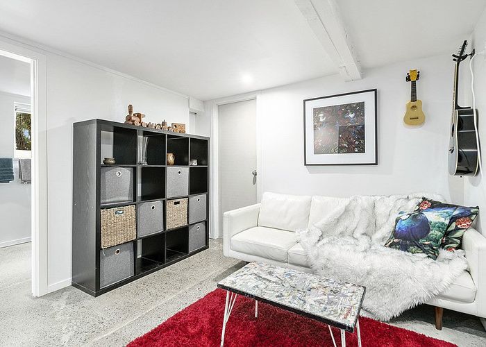  at 11 Ngaio Road, Titirangi, Auckland