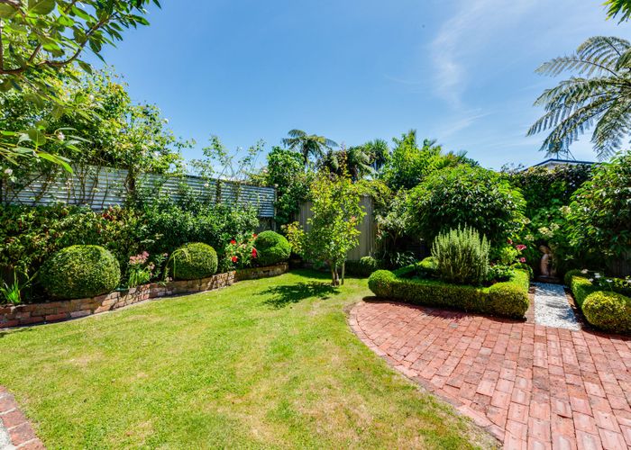  at 20 Colin Grove, Hutt Central, Lower Hutt