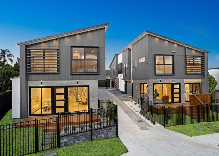  at 7A  Sirius Place, Botany Downs, Manukau City, Auckland