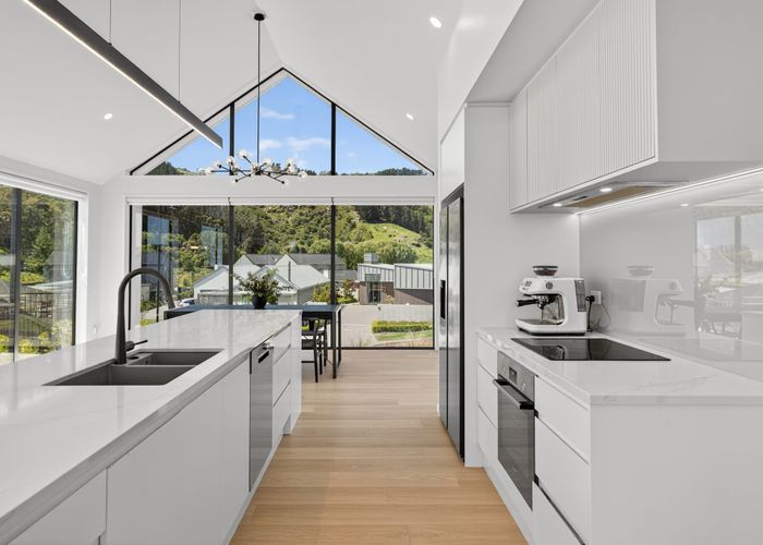  at 6 Round Hill Rise, Cracroft, Christchurch City, Canterbury