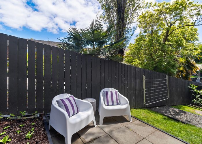  at 2/6 Prebble Place, Mission Bay, Auckland