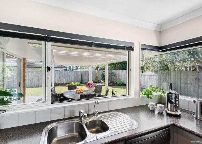  at 10 Fern Place, Beachlands, Auckland