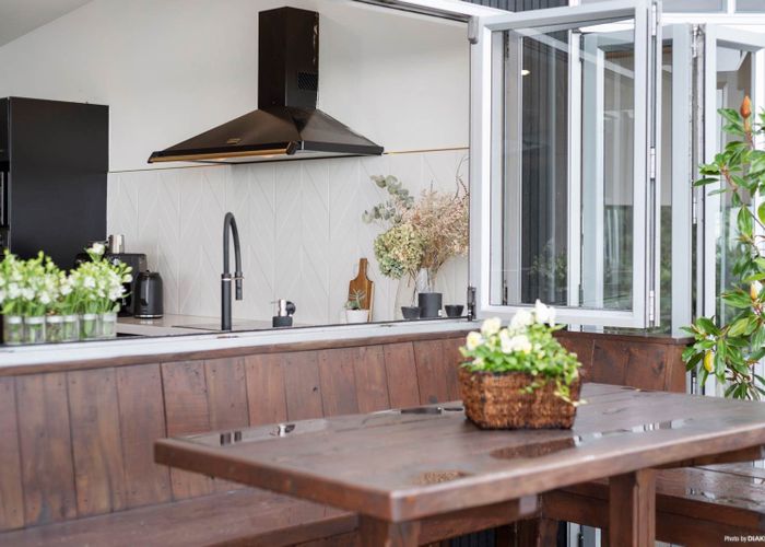  at 414 Scenic Drive, Waiatarua, Auckland