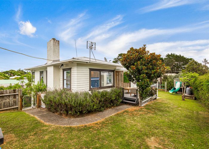  at 99 Connell Street, Blockhouse Bay, Auckland