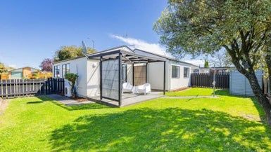  at 1 Tait Drive, Pirimai, Napier