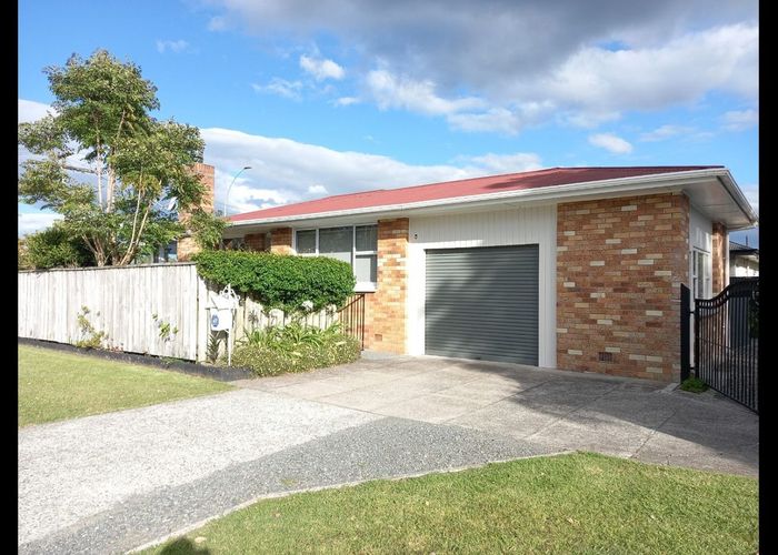  at 2 Rimu Street, Gate Pa, Tauranga