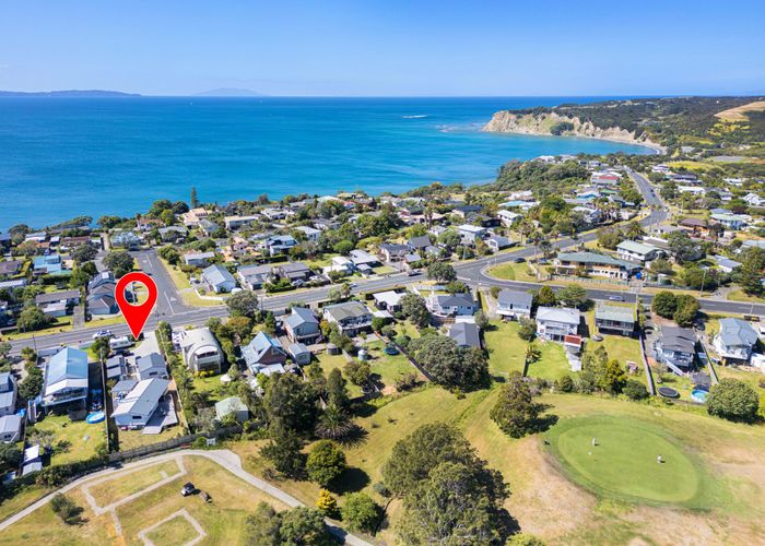 For sale 1389 Whangaparaoa Road, Army Bay, Rodney, Auckland homes.co.nz