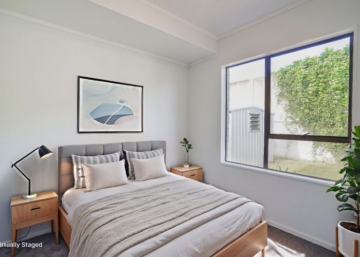  at 2/21 Gloaming Place, Conifer Grove, Papakura, Auckland