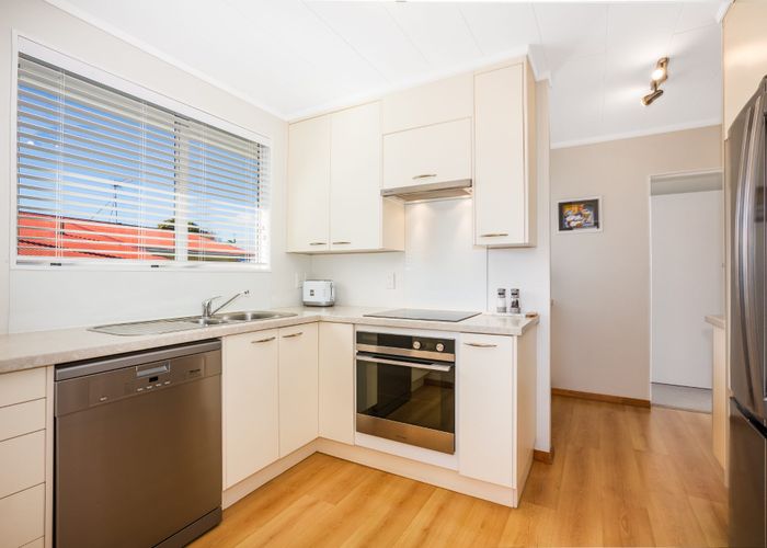  at 50 Hicks Close, Whitby, Porirua