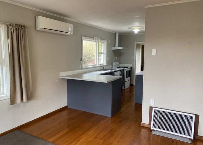  at 17 Reading Street, Upper Riccarton, Christchurch City, Canterbury