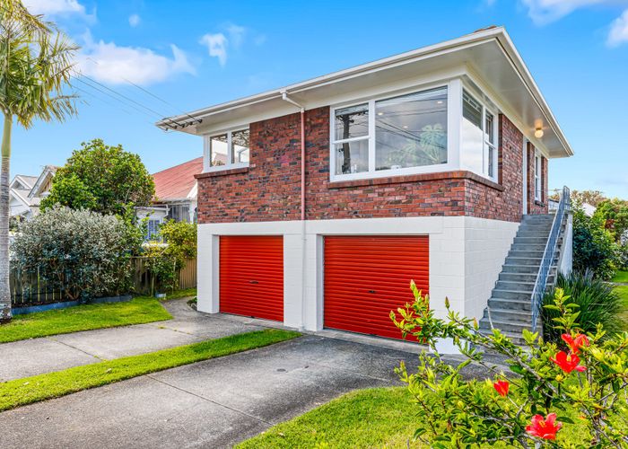  at 1/16 Tainui Road, Devonport, North Shore City, Auckland