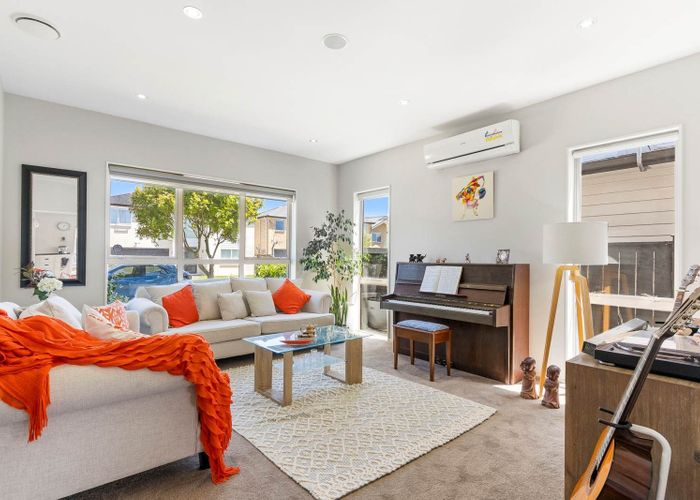  at 10 Rosewell Crescent, Flat Bush, Manukau City, Auckland