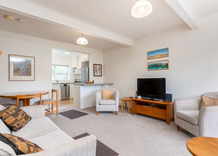  at 12/4 Dr Taylor Terrace, Johnsonville, Wellington