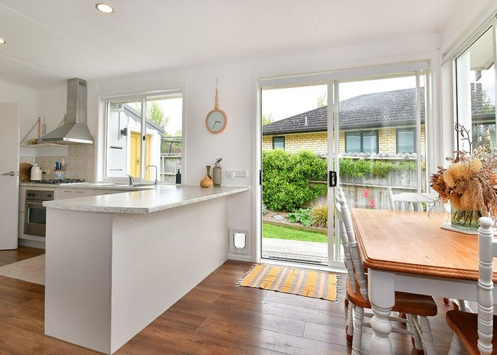  at 136 Awaroa Road, Helensville, Helensville