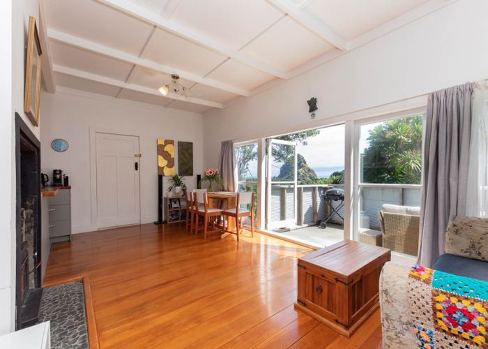 at 15 Glenesk Road, New Lynn
