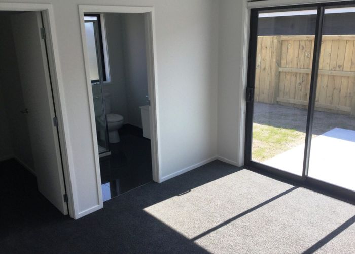  at 8  Bill Miller Drive, Papamoa, Tauranga, Bay Of Plenty