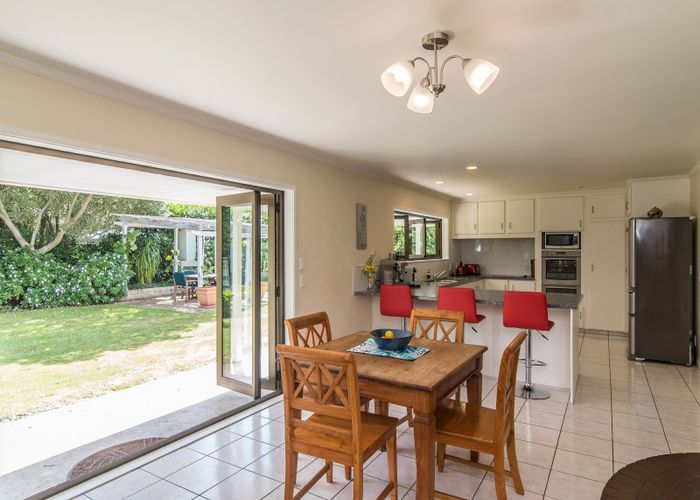  at 9 Graham Grove, Waikanae