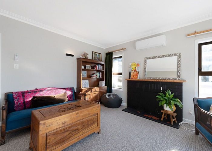  at 8 Khyber Road, Seatoun, Wellington