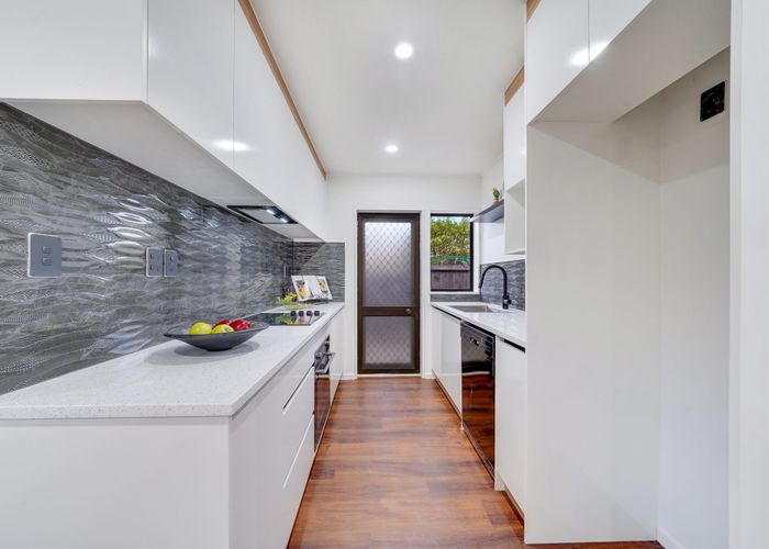  at 1/554 Weymouth Road, Weymouth, Manukau City, Auckland