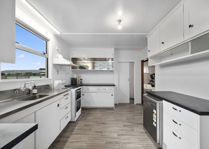  at 31 & 31A Kawaha Point Road, Fairy Springs, Rotorua, Bay Of Plenty
