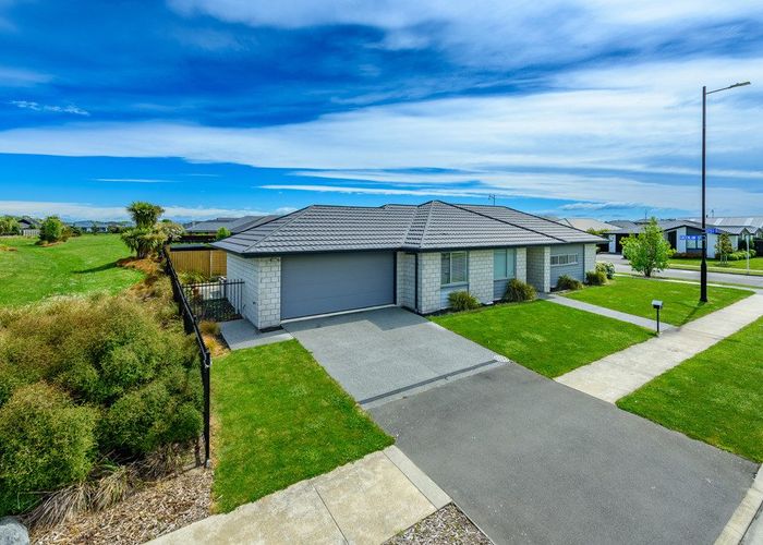  at 37 Eastfield Drive, Lincoln, Lincoln