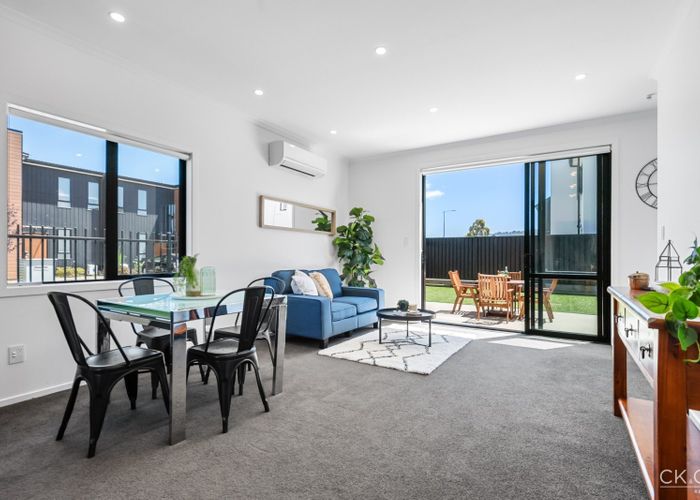  at 5 Green Lane, Wallaceville, Upper Hutt
