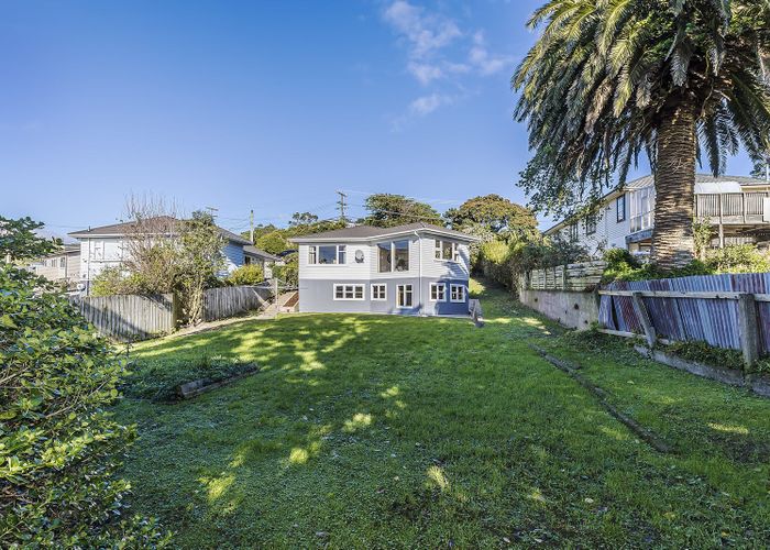  at 49 Glanmire Road, Newlands, Wellington