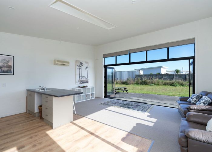  at 11 Via Aroha, Waitarere Beach, Levin