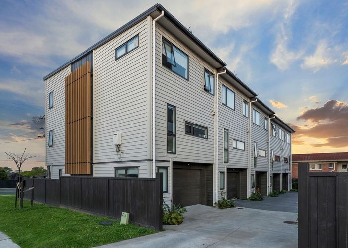  at 2C Fowler Street, Northcote, Auckland