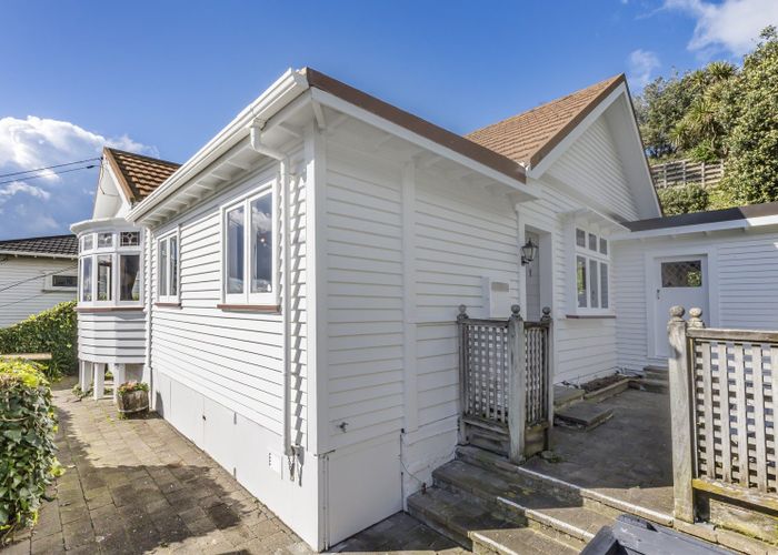  at 11 Hungerford Road, Lyall Bay, Wellington, Wellington