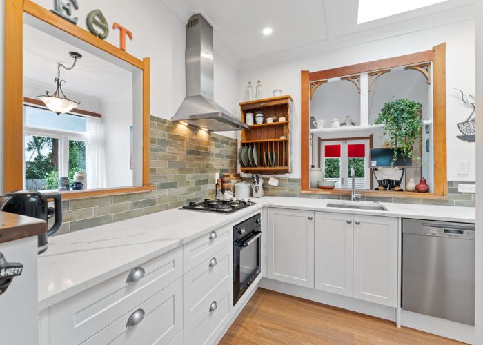  at 2/10 Tamatea Road, Taupō