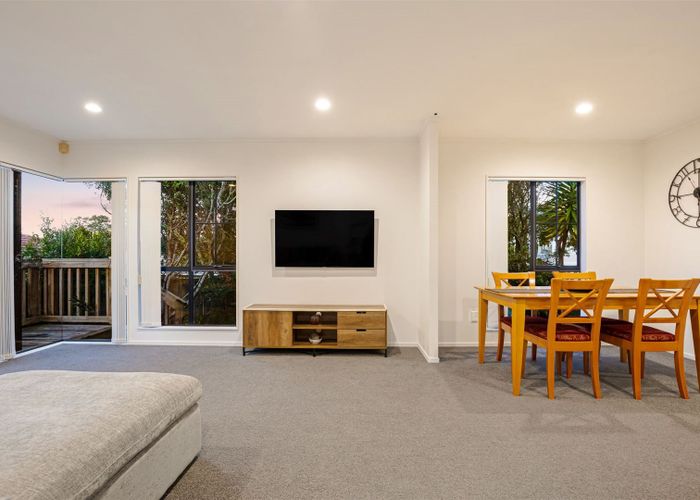  at 2/54 Granville Drive, Massey, Auckland