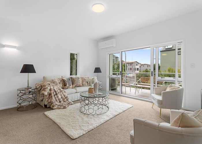  at 8B Arotau Place, Grafton, Auckland City, Auckland