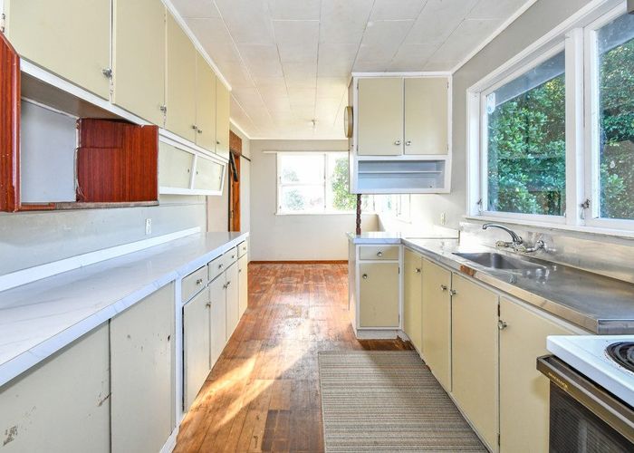  at 16 Carbery Place, Manurewa, Auckland