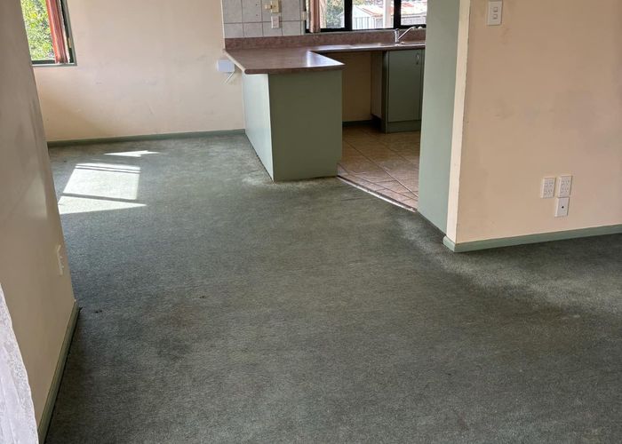  at 14 Arrowsmith Drive, Clover Park, Auckland