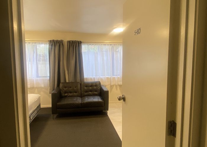  at 5/8D Schnapper Rock Road, Albany, North Shore City, Auckland