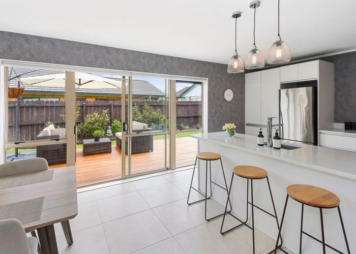  at 8 Sheriff Place, Randwick Park, Auckland