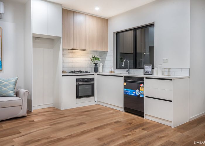  at 13 Matahae Drive, Flat Bush, Manukau City, Auckland