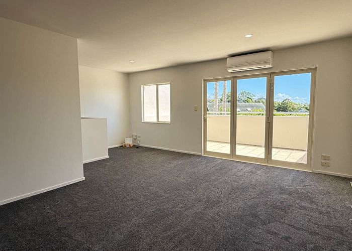  at 48 Exmouth Road, Northcote, Auckland