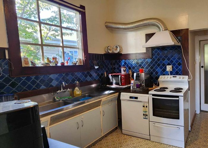  at 90 Wakefield Street, Whanganui East, Whanganui