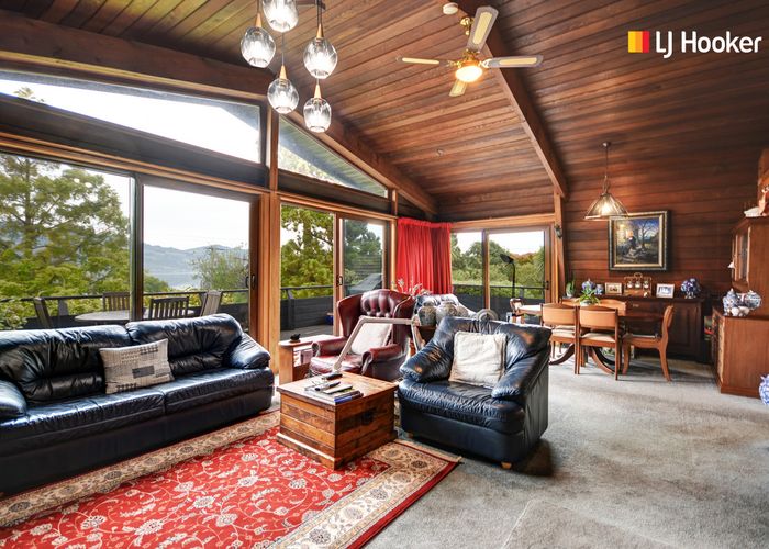  at 4 Barling Street, Macandrew Bay, Dunedin