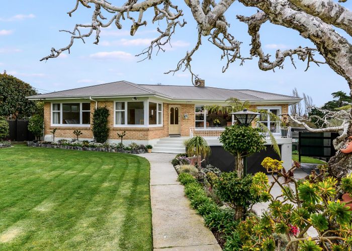  at 765 River Road, Chartwell, Hamilton
