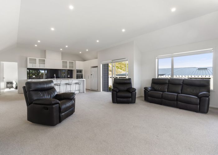  at 66 Cedarwood Street, Woodridge, Wellington