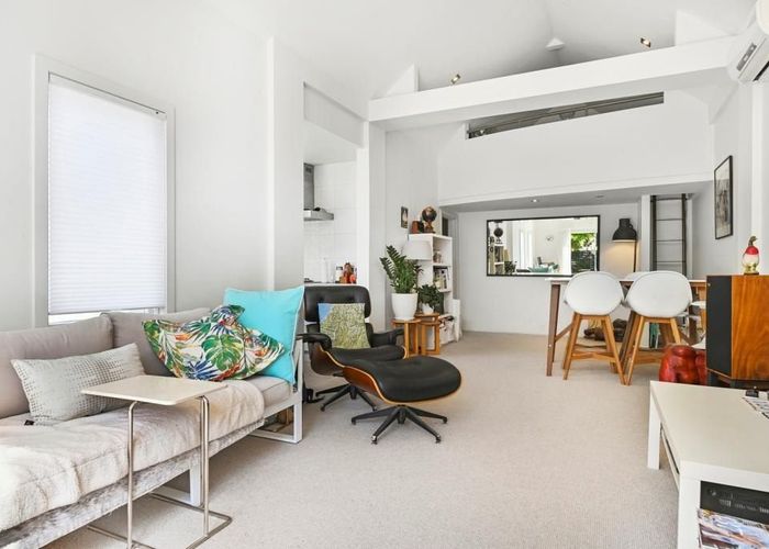  at 139 Holly Road, St Albans, Christchurch